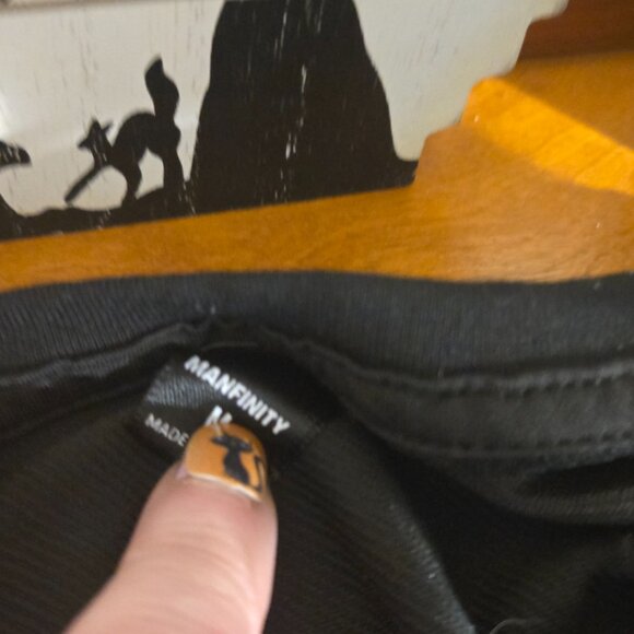 Manfinity "Good Fortune Heart" Tee – Size M - Picture 4 of 5